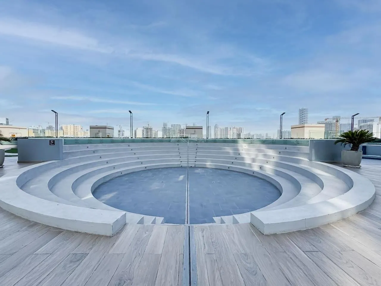 Luxury Jvc Studio In A Great Location Dubai 0*,