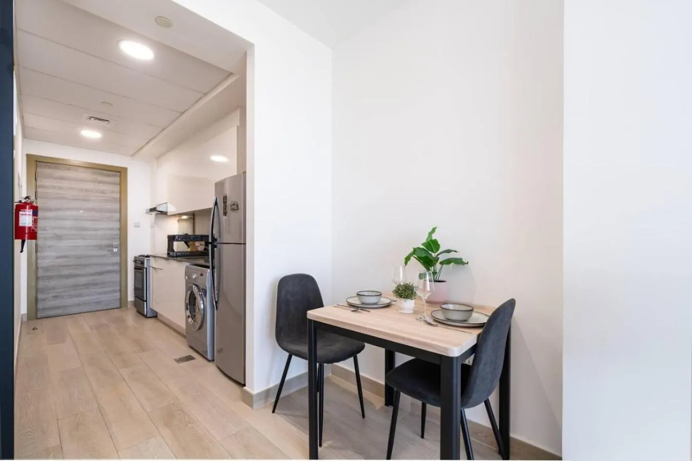 Luxury Jvc Studio In A Great Location Dubai